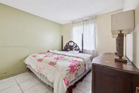 Villa ou maison à vendre à Miami Gardens, Floride: 3 chambres, 110.09 m2 № 1830488 - photo 11