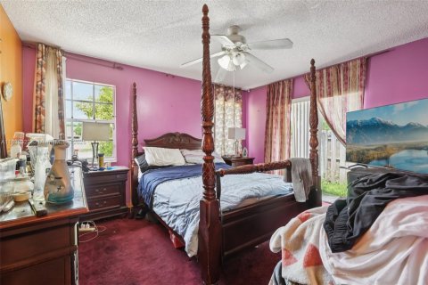 Villa ou maison à vendre à Miami Gardens, Floride: 3 chambres, 110.09 m2 № 1830488 - photo 15