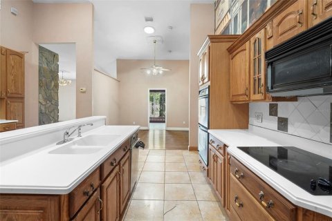 Commercial property in Apopka, Florida 1309.46 sq.m. № 2135345 - photo 29