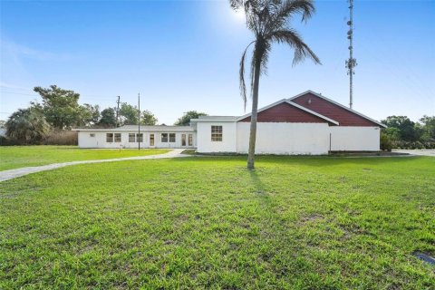 Commercial property in Apopka, Florida 1309.46 sq.m. № 2135345 - photo 8