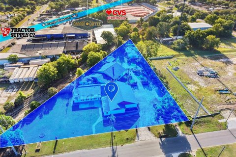 Commercial property in Apopka, Florida 1309.46 sq.m. № 2135345 - photo 2