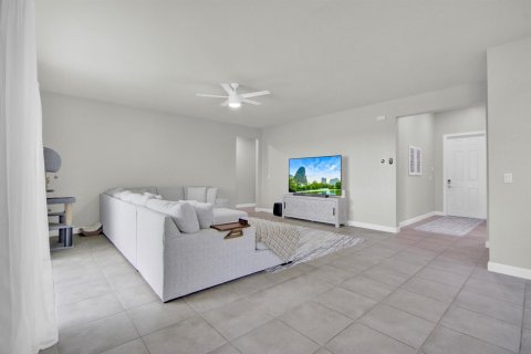 House in Port St. Lucie, Florida 4 bedrooms, 211.07 sq.m. № 2187482 - photo 8