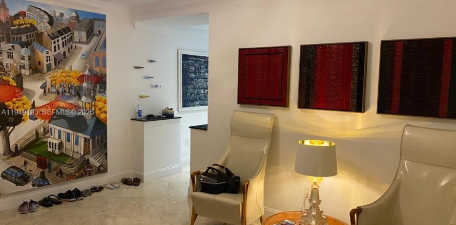 Кондоминиум с 5 спальнями в Ки-Бискейн, Флорида № 2005830