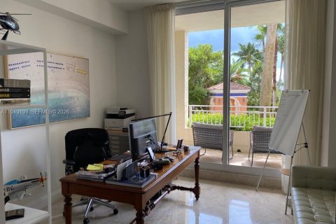 Купить кондоминиум в Ки-Бискейн, Флорида 5 спален, 295.99м2, № 2005830 - фото 3