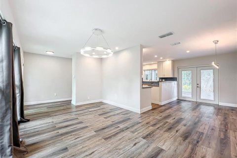 Casa en alquiler en Altamonte Springs, Florida, 3 dormitorios, 151.34 m2 № 1888523 - foto 8