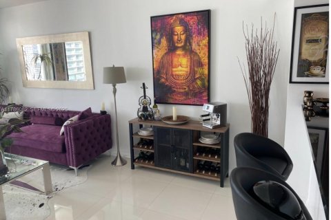 Condo in Miami, Florida, 1 bedroom № 2186023 - photo 14