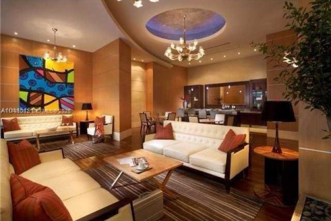 Condo in Miami, Florida, 1 bedroom № 2186023 - photo 7