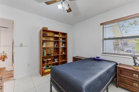 Propiedad comercial en venta en Miami, Florida, 201.78 m2 № 1874940 - foto 17