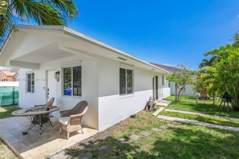 Propiedad comercial en venta en Miami, Florida, 201.78 m2 № 1874940 - foto 28