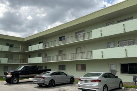 Condo à Lakeland, Floride, 2 chambres  № 2148319