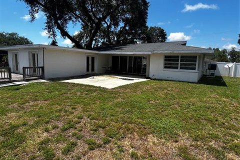 House in Crystal River, Florida 3 bedrooms, 175.68 sq.m. № 1744762 - photo 17