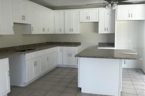 House in Crystal River, Florida 3 bedrooms, 175.68 sq.m. № 1744762 - photo 8
