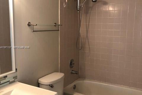 Condominio en venta en Cutler Bay, Florida, 2 dormitorios, 91.04 m2 № 2032233 - foto 4