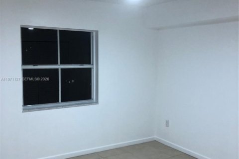 Condominio en venta en Cutler Bay, Florida, 2 dormitorios, 91.04 m2 № 2032233 - foto 9