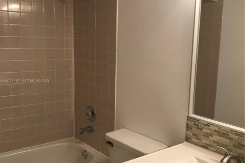 Condominio en venta en Cutler Bay, Florida, 2 dormitorios, 91.04 m2 № 2032233 - foto 12