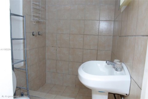 Снять в аренду коммерческую недвижимость в Форт-Лодердейл, Флорида 1 спальня, № 2006631 - фото 6