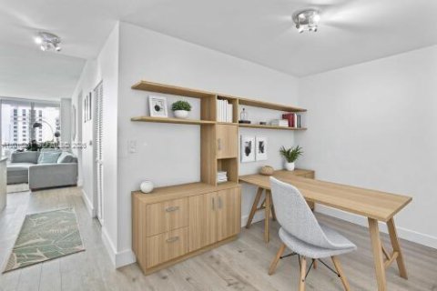 Купить кондоминиум в Майами, Флорида 2 спальни, 102.19м2, № 2145723 - фото 9