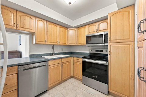 Condo in Fort Lauderdale, Florida, 1 bedroom  № 2397224 - photo 14