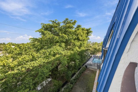 Condo in Fort Lauderdale, Florida, 1 bedroom  № 2397224 - photo 18