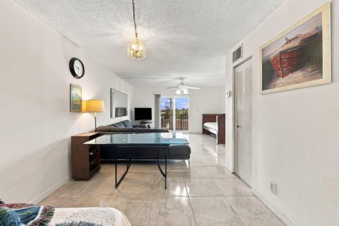 Condo in Fort Lauderdale, Florida, 1 bedroom  № 2397224