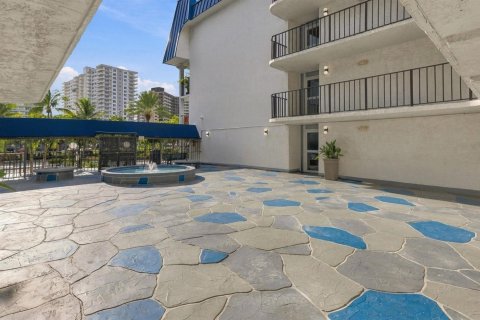 Condo in Fort Lauderdale, Florida, 1 bedroom  № 2397224 - photo 21