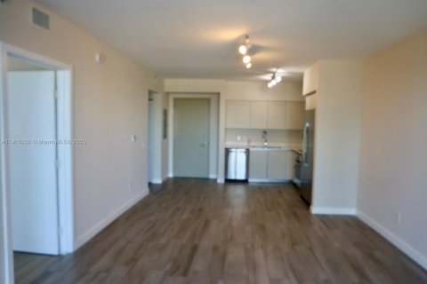 Apartamento en alquiler en Miami, Florida, 1 dormitorio, 62.43 m2 № 1971419 - foto 8