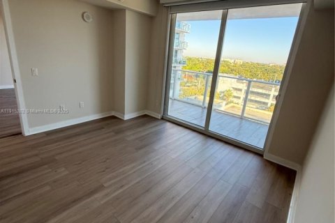 Apartamento en alquiler en Miami, Florida, 1 dormitorio, 62.43 m2 № 1971419 - foto 14
