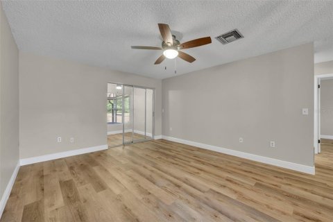 Condominio en venta en DeLand, Florida, 2 dormitorios, 96.9 m2 № 2122533 - foto 9