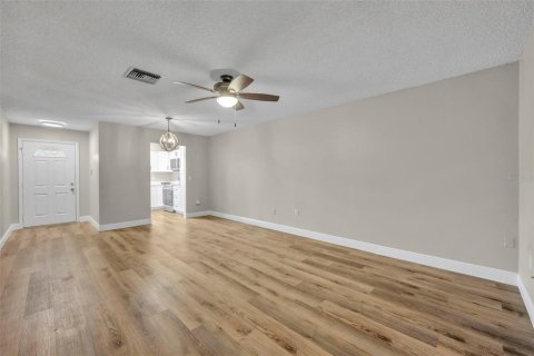 Condominio en venta en DeLand, Florida, 2 dormitorios, 96.9 m2 № 2122533 - foto 11