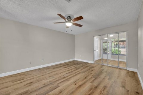 Condominio en venta en DeLand, Florida, 2 dormitorios, 96.9 m2 № 2122533 - foto 10