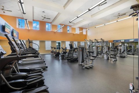 Copropriété à louer à Miami, Floride: 2 chambres, 109.9 m2 № 2288138 - photo 24