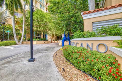 Copropriété à louer à Miami, Floride: 2 chambres, 109.9 m2 № 2288138 - photo 5