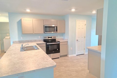 Villa ou maison à vendre à Port St. Lucie, Floride: 3 chambres, 143.26 m2 № 2086269 - photo 8