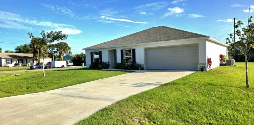 Villa ou maison à Port St. Lucie, Floride 3 chambres, 143.26 m2 № 2086269