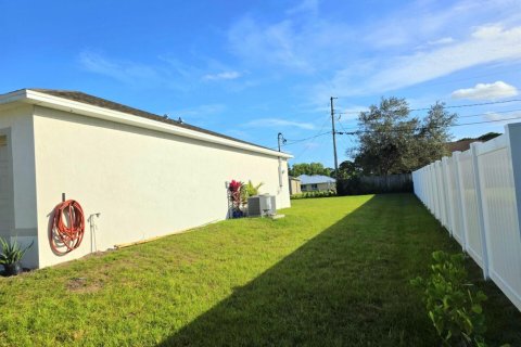 Villa ou maison à vendre à Port St. Lucie, Floride: 3 chambres, 143.26 m2 № 2086269 - photo 5