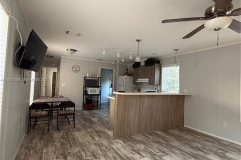 Снять в аренду квартиру в Клуистон, Флорида 2 спальни, 89.19м2, № 1988225 - фото 5