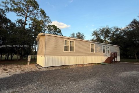 Снять в аренду квартиру в Клуистон, Флорида 2 спальни, 89.19м2, № 1988225 - фото 1