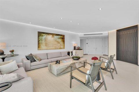 Condo in Miami, Florida, 2 bedrooms № 2153827 - photo 4