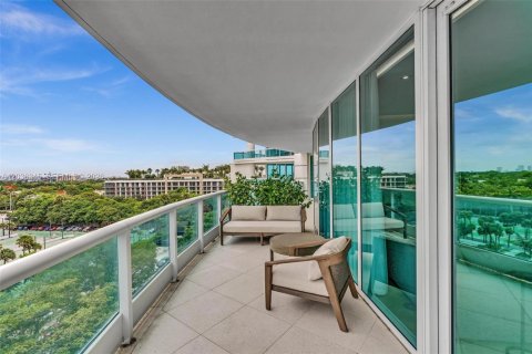 Condo in Miami, Florida, 2 bedrooms № 2153827 - photo 15