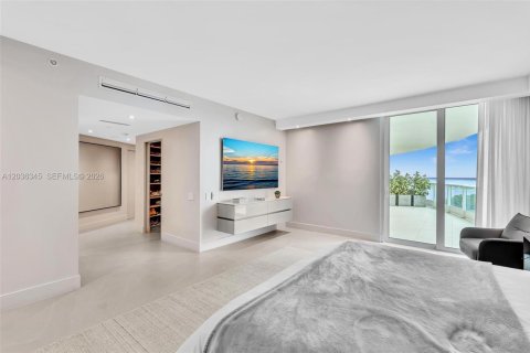 Condo in Miami, Florida, 2 bedrooms № 2153827 - photo 27