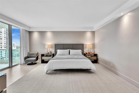 Condo in Miami, Florida, 2 bedrooms № 2153827 - photo 26