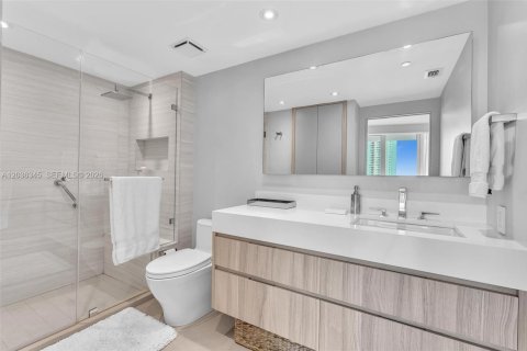 Condo in Miami, Florida, 2 bedrooms № 2153827 - photo 22