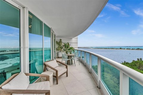 Condo in Miami, Florida, 2 bedrooms № 2153827 - photo 14
