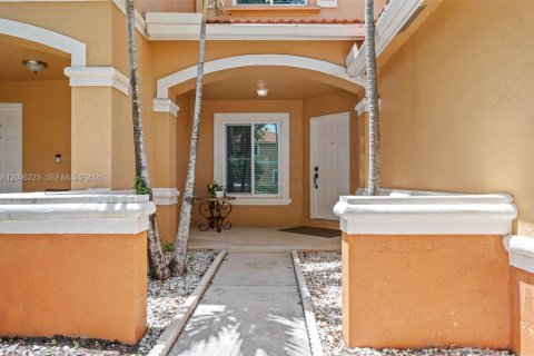 Townhouse in West Palm Beach, Florida 2 bedrooms, 122.82 sq.m. № 2244023 - photo 4