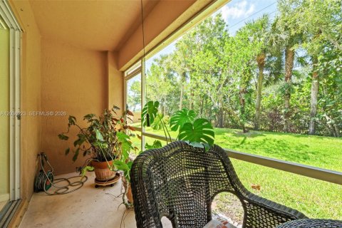 Townhouse in West Palm Beach, Florida 2 bedrooms, 122.82 sq.m. № 2244023 - photo 23
