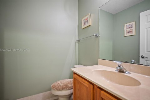 Townhouse in West Palm Beach, Florida 2 bedrooms, 122.82 sq.m. № 2244023 - photo 8