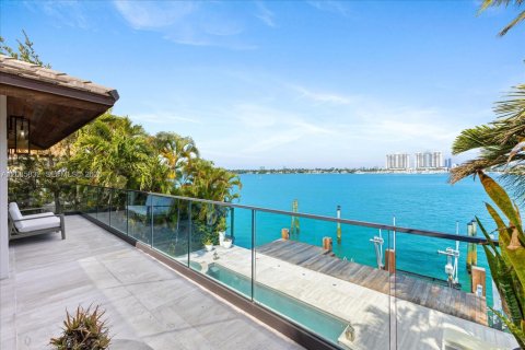 Villa ou maison à vendre à Miami Beach, Floride: 7 chambres, 539.2 m2 № 2357177 - photo 22