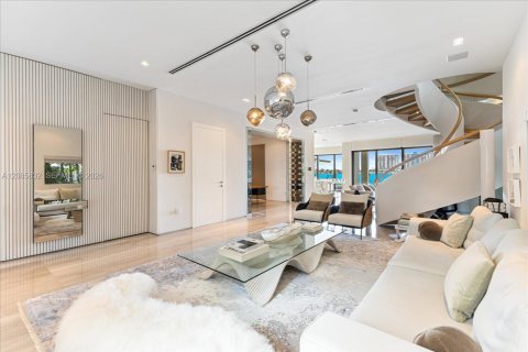Villa ou maison à vendre à Miami Beach, Floride: 7 chambres, 539.2 m2 № 2357177 - photo 5