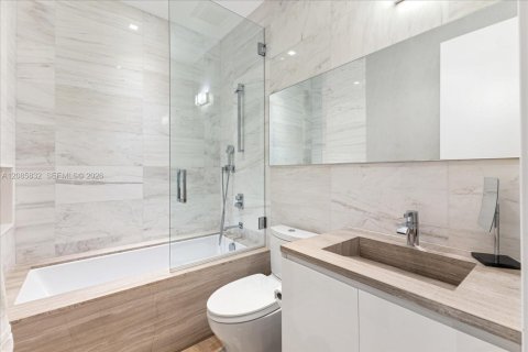 Villa ou maison à vendre à Miami Beach, Floride: 7 chambres, 539.2 m2 № 2357177 - photo 24