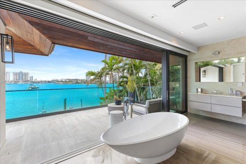 Villa ou maison à vendre à Miami Beach, Floride: 7 chambres, 539.2 m2 № 2357177 - photo 20